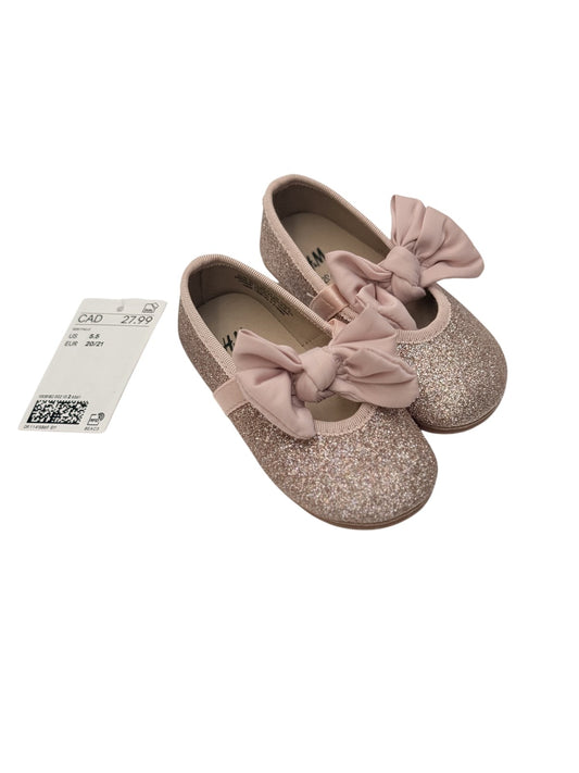 NWT - H&M Glitter Bow Ballet Flats Size 5.5