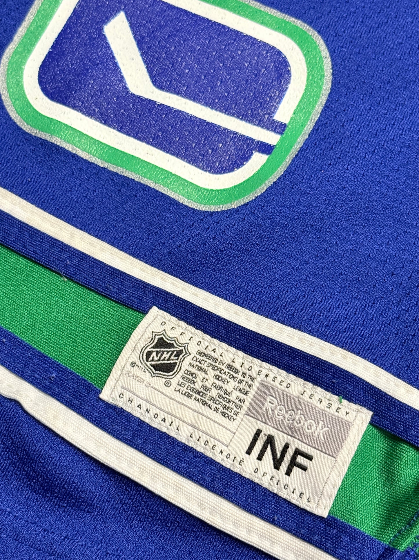 Canucks 12-24m