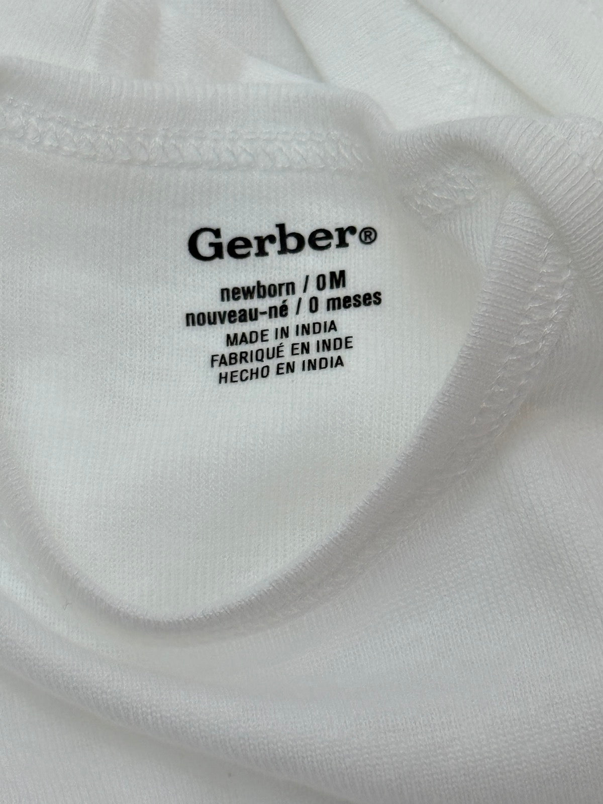 Gerber White Onesie 6-Pack Newborn 2 in Stock