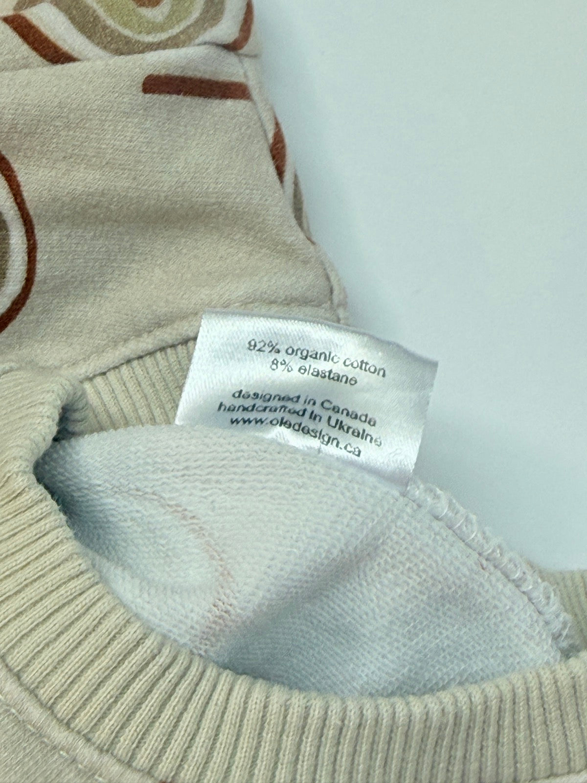Minimalistic Ole Designs Rainbow Sweatshirt 2 Years
