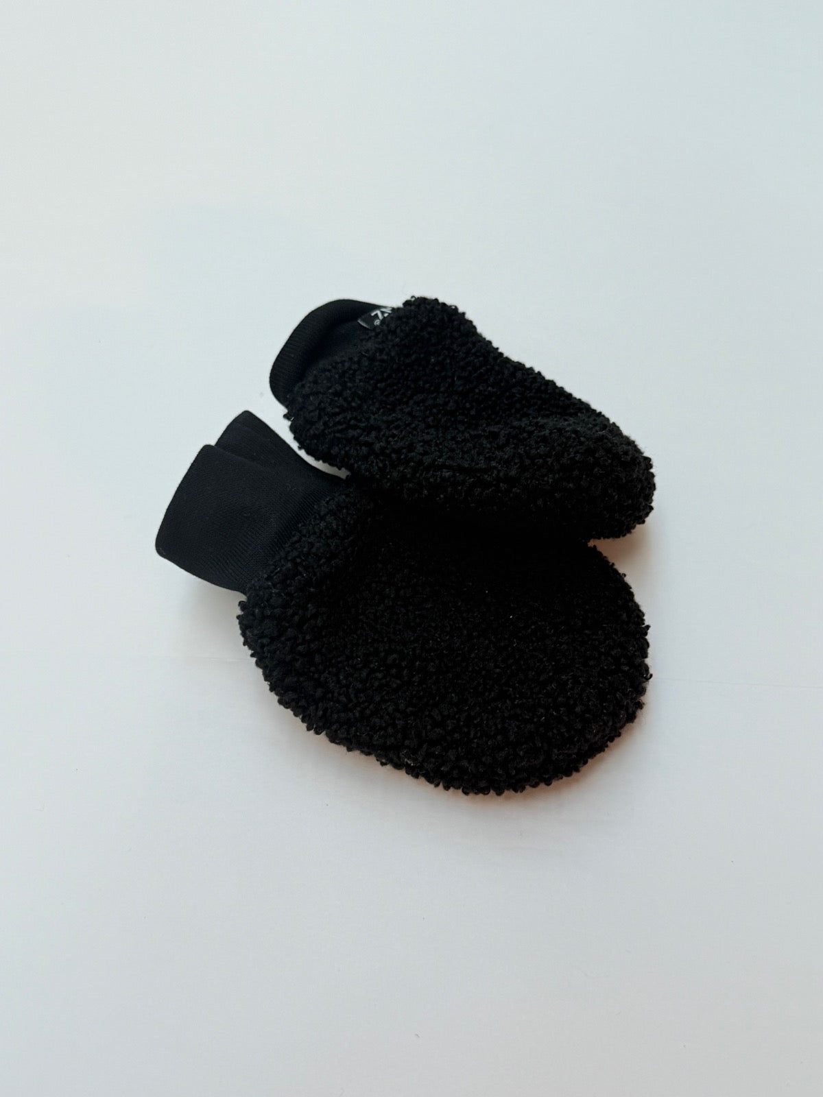 Stonz Black Sherpa Fleece Mittens 12-24M