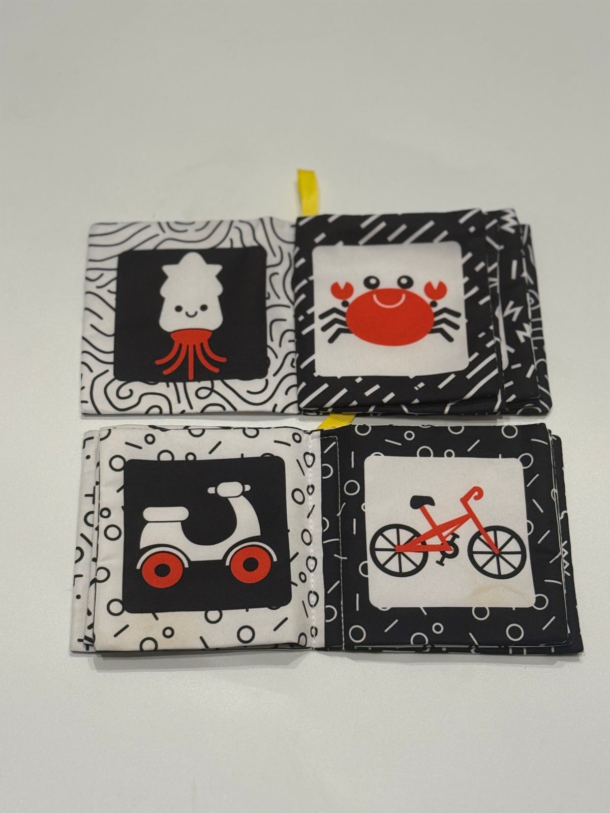 Dr.Rapeti Black &amp; White Cloth Books Set 2