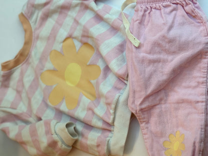 Old Navy Daisy Sweatshirt & Jogger Set 6-12M