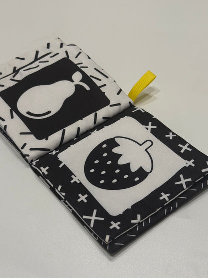 Dr.Rapeti Black & White Crinkle Cloth Books Bundle