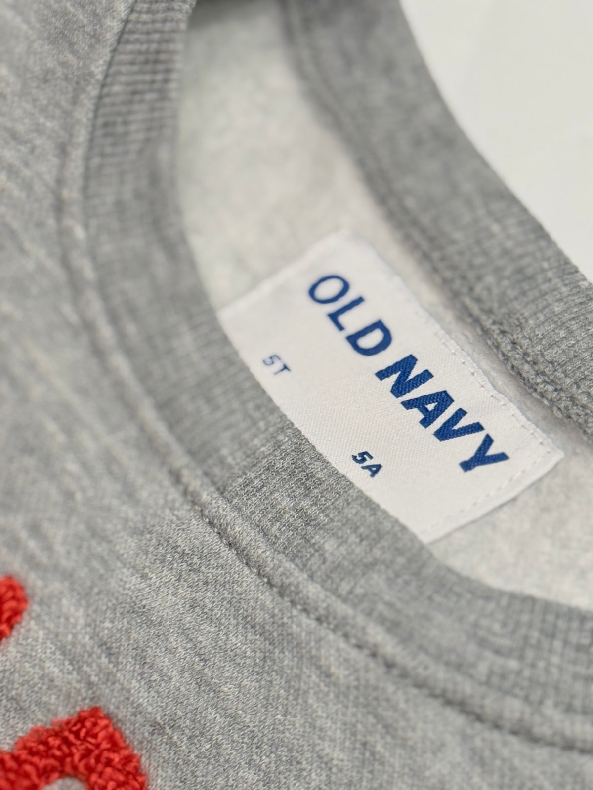 Old Navy Heart Breaker Gray Sweatshirt 5T