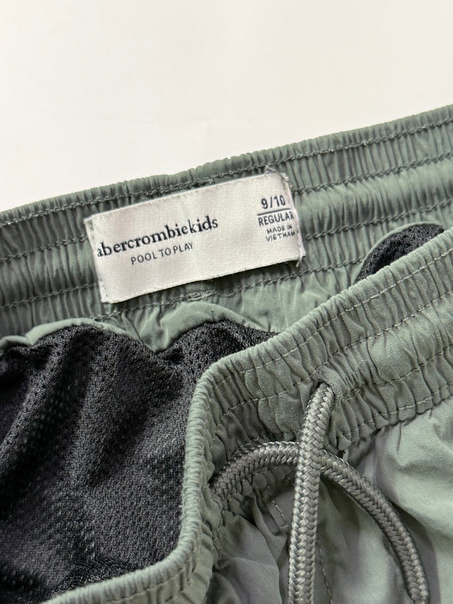 Short de bain Abercrombie Kids vert olive 9/10