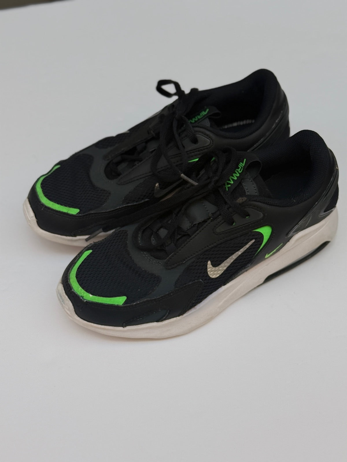 Nike Air Max Bolt Sneakers Size 6Y