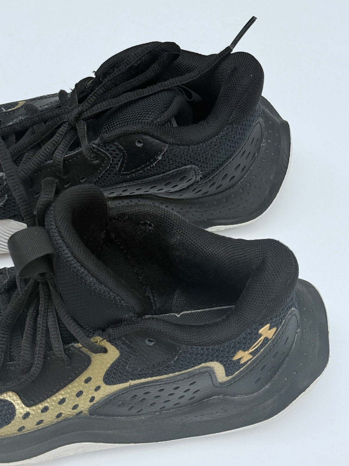 Under Armour Jet '23 Black Gold Sneakers 3.5Y