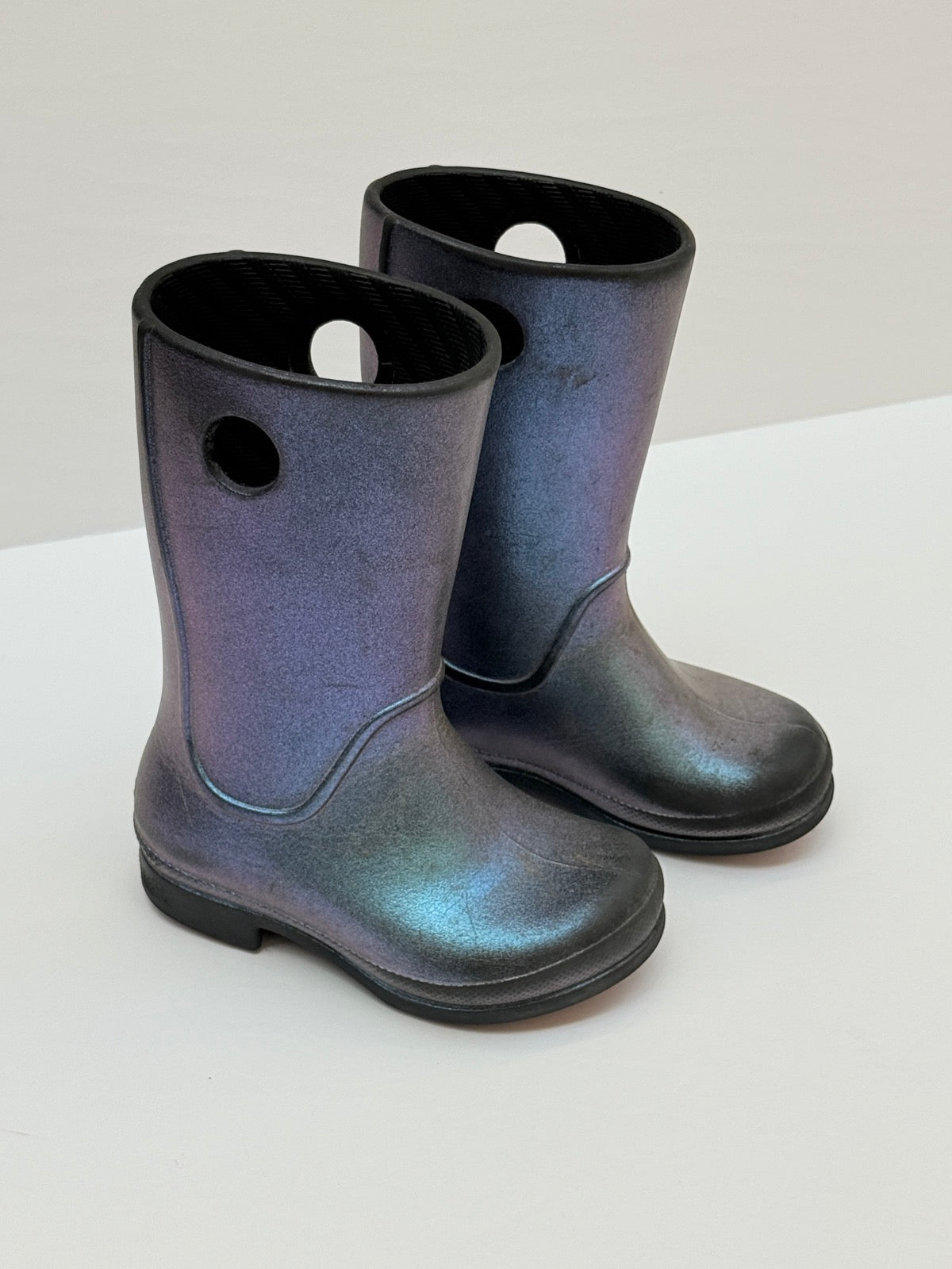 Crocs Handle It Rain Boot Iridescent Size 9