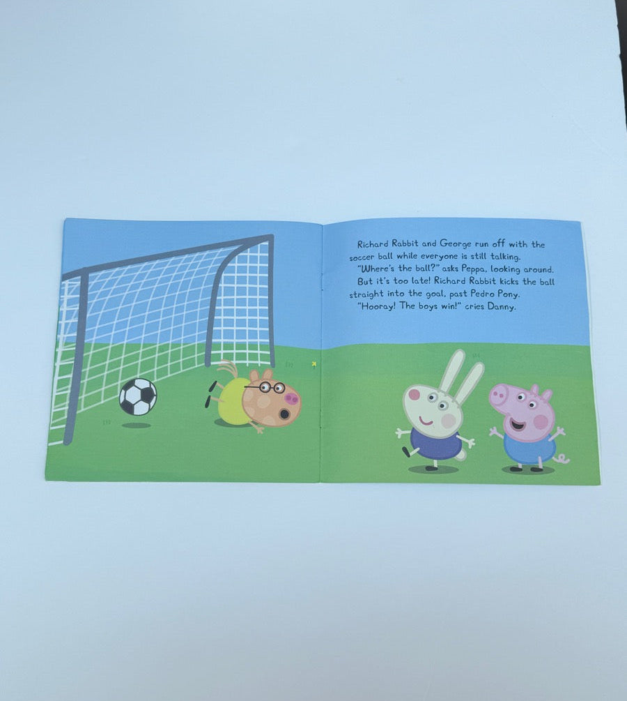 Peppa Pig Peppa Plays Soccer Paperback