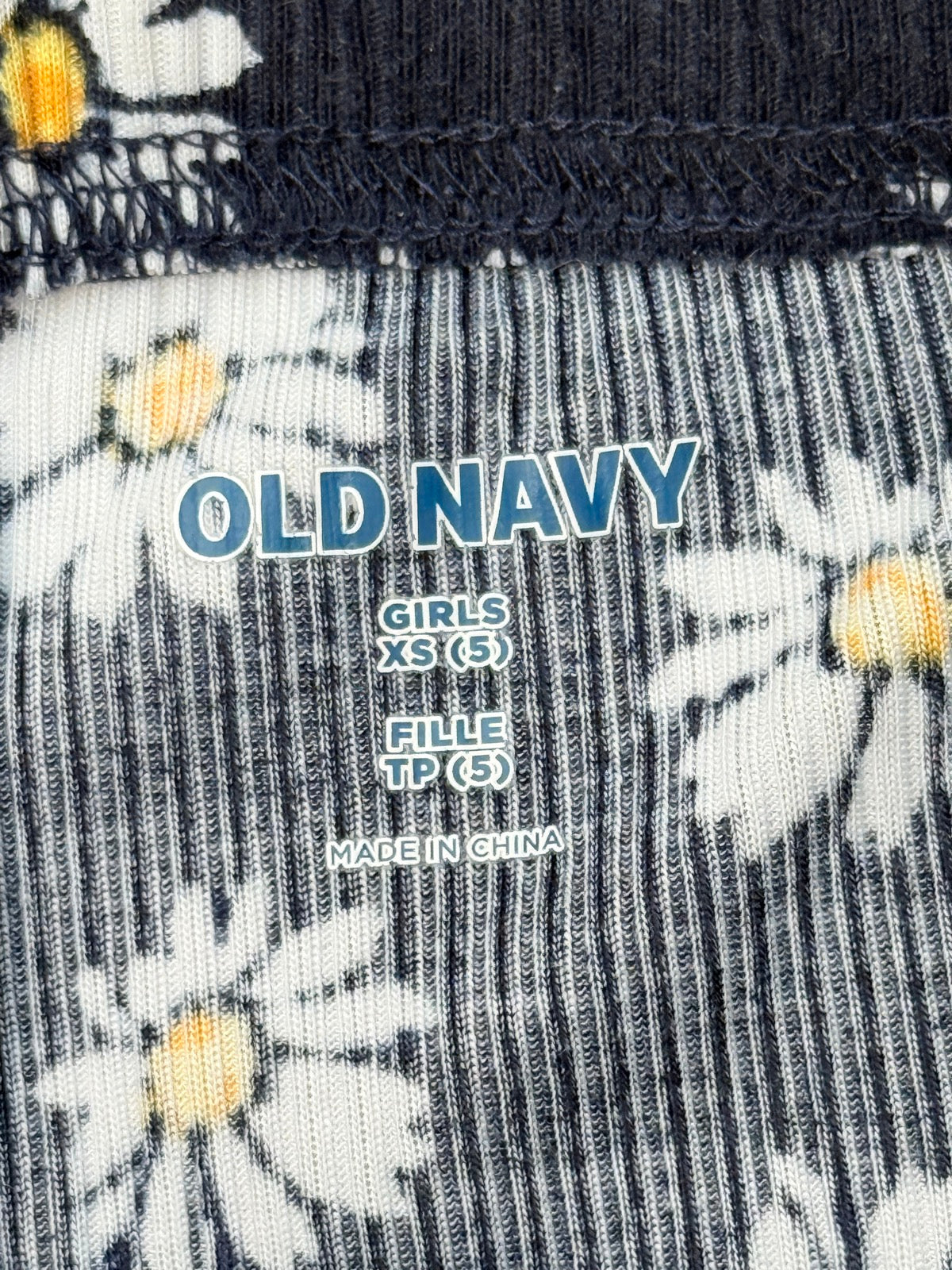Old Navy Daisy Print Top Shorts Set 5