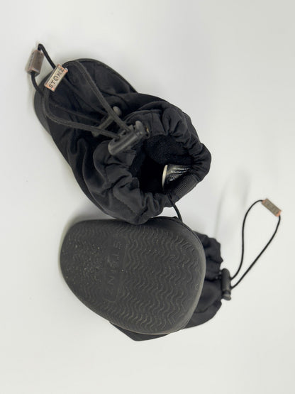 Stonz Black Winter Baby Booties Medium -max 12.5 cm