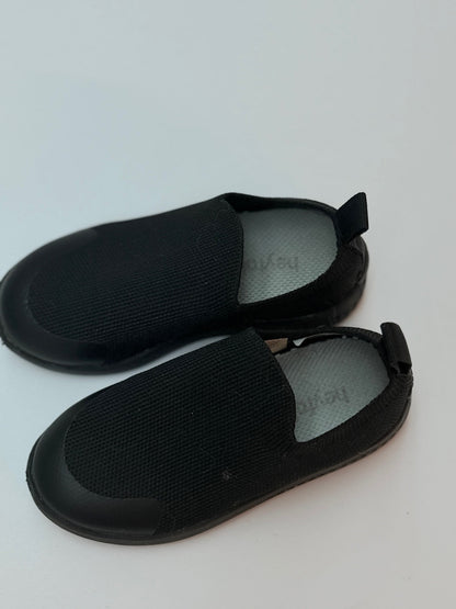 Heyfolks Black Slip-On Sneakers Size C7