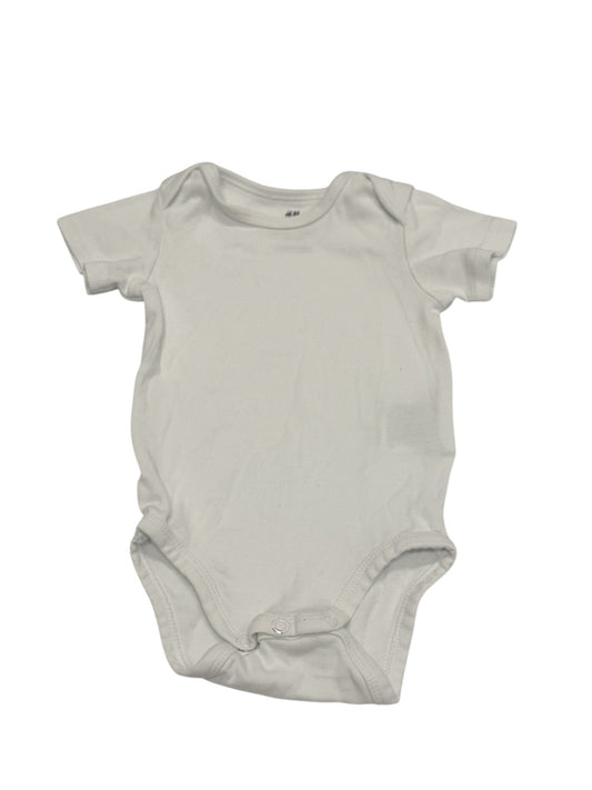 H&M White Short Sleeve Baby Bodysuit 6M