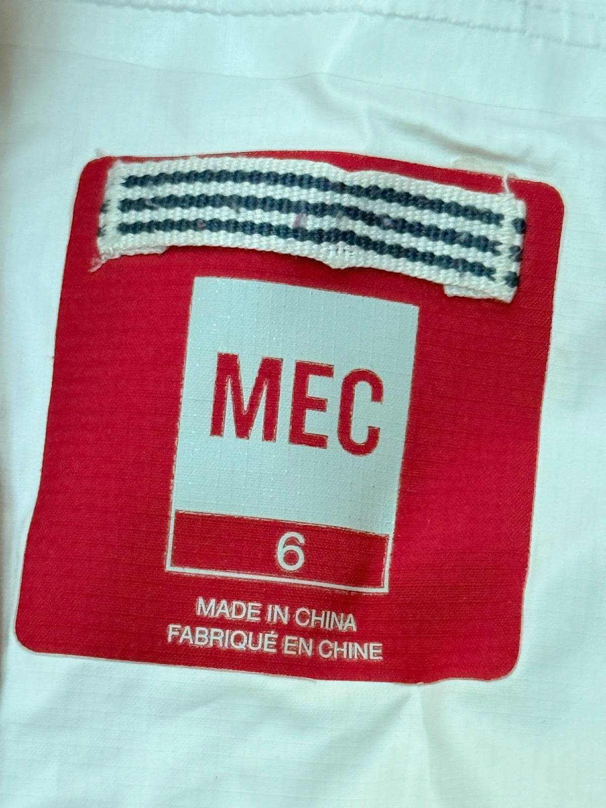 MEC Red Hooded Rain Jacket Size 6