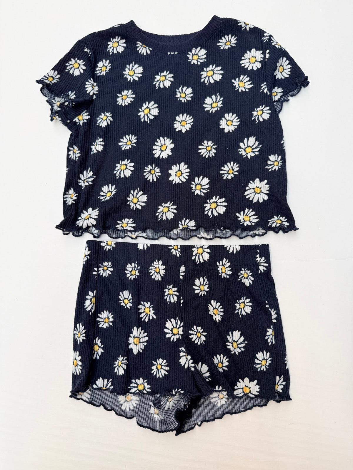 Old Navy Daisy Print Top Shorts Set 5