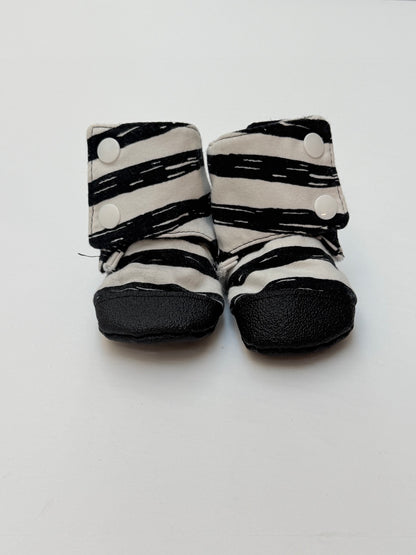 H&M Disney Zebra Print Baby Boots Size 12/13