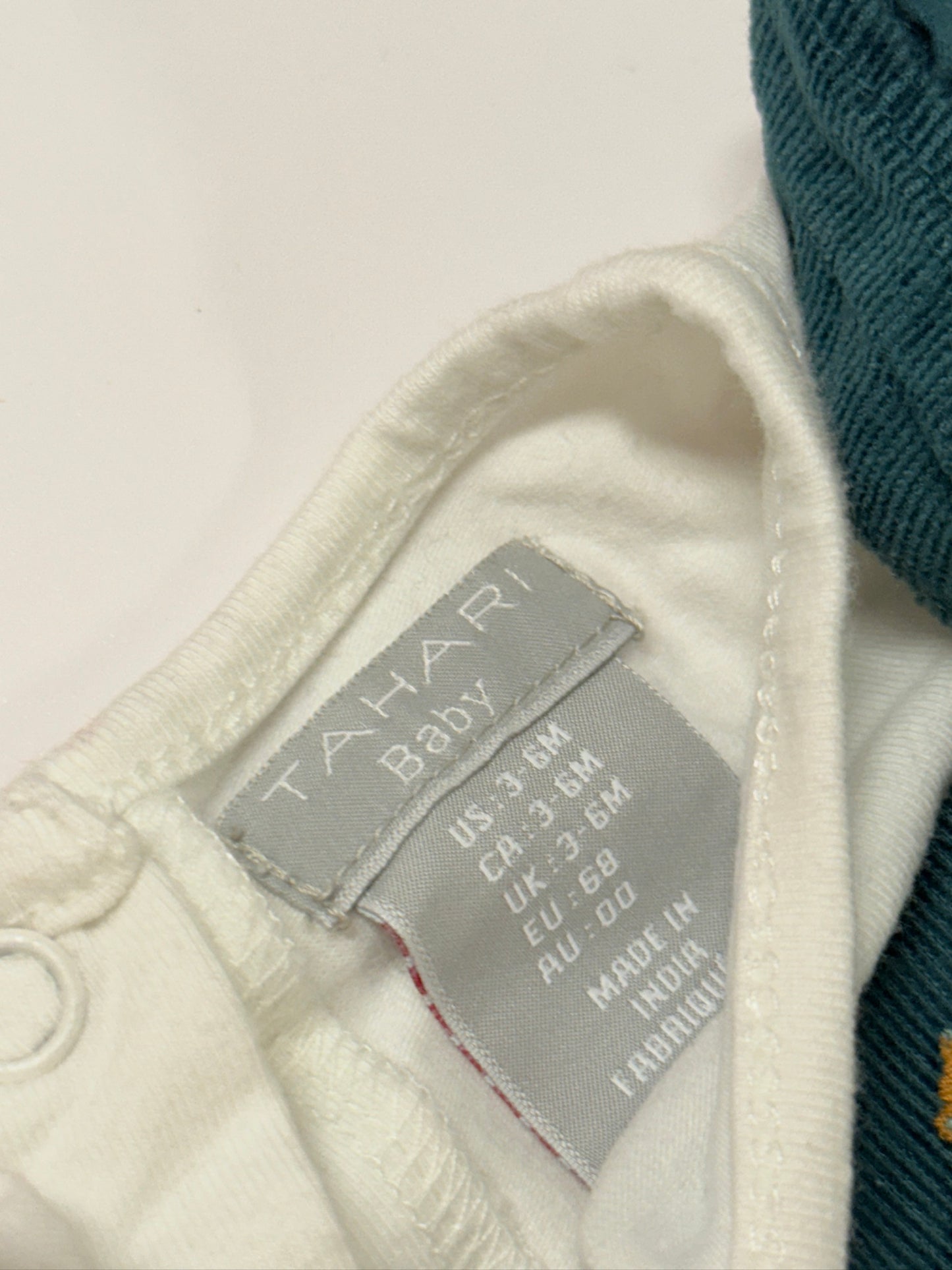 Tahari- 3-6m 4pc Set