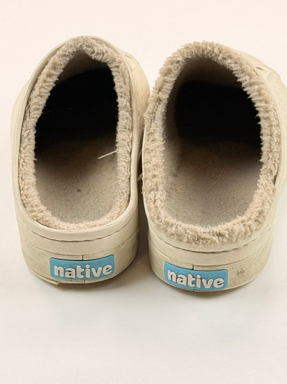 Native Jefferson Fleece-Lined Clogs Bone Size J1 US1