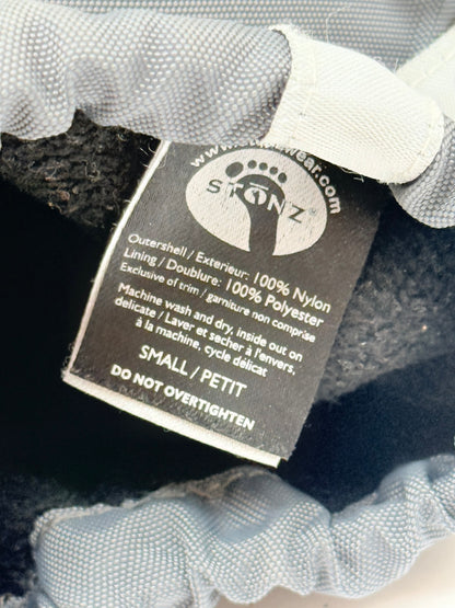 Stonz Skull Crossbones Booties Size Small 6m / 9.8–10.2 cm