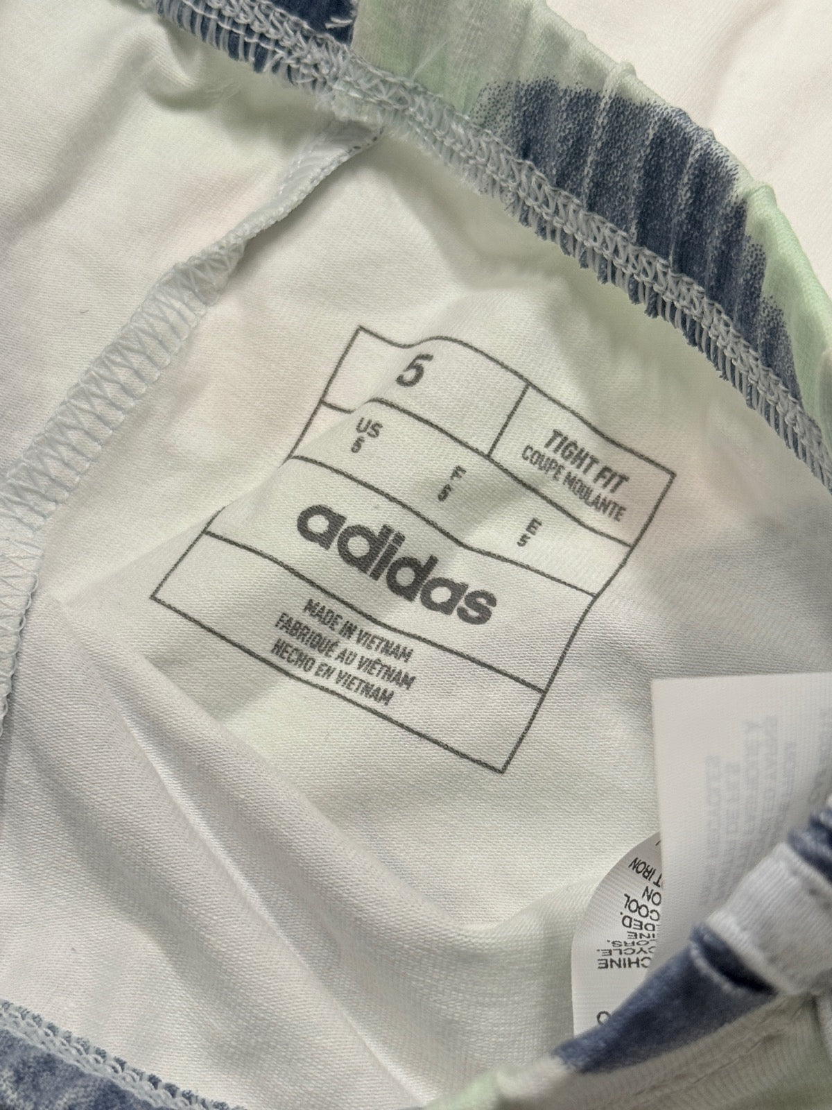 New Adidas Floral Bike Short & Tee Set Size 5/ 6