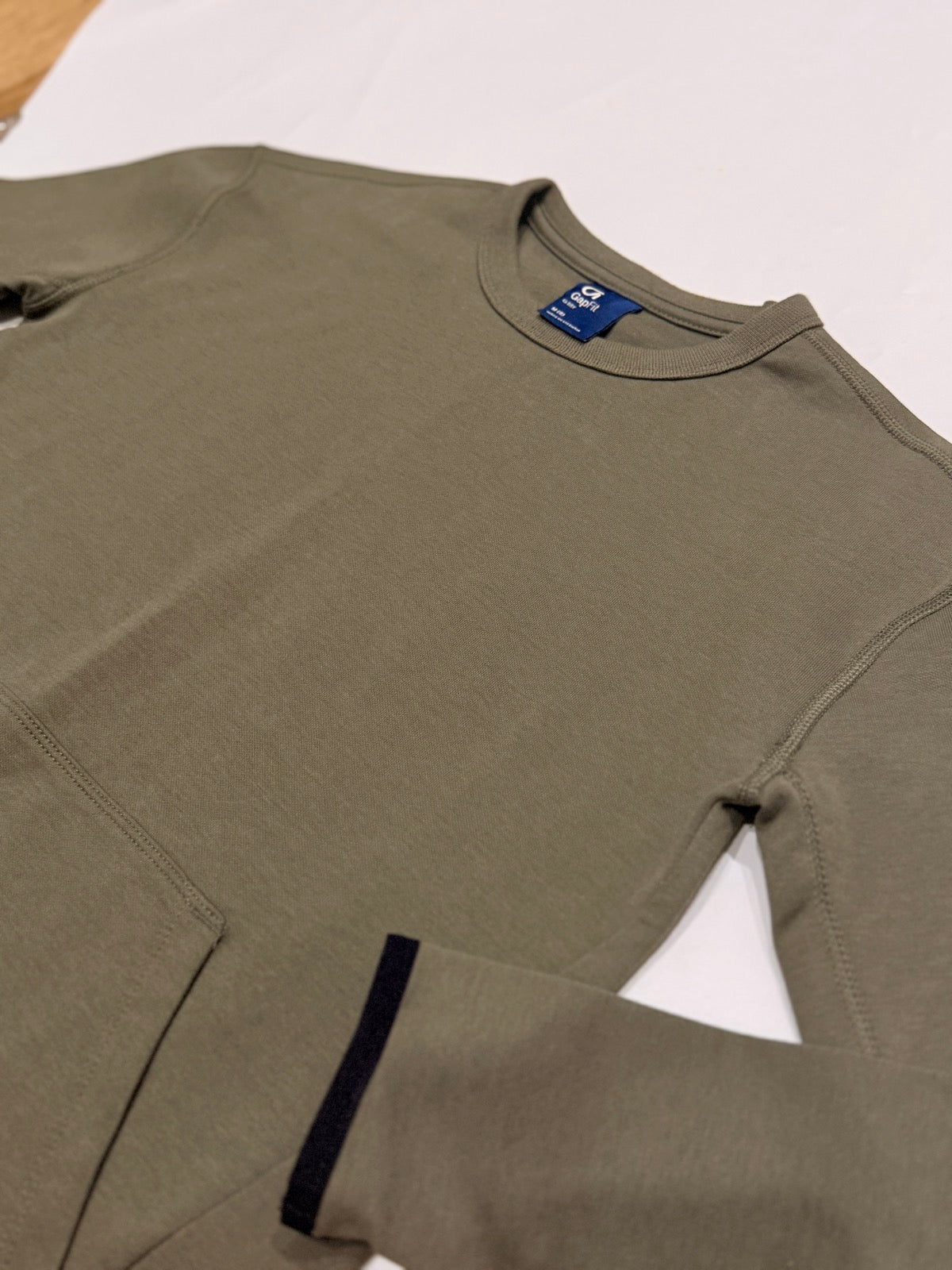 GapFit Dry Olive Crewneck Sweatshirt Size 8-9