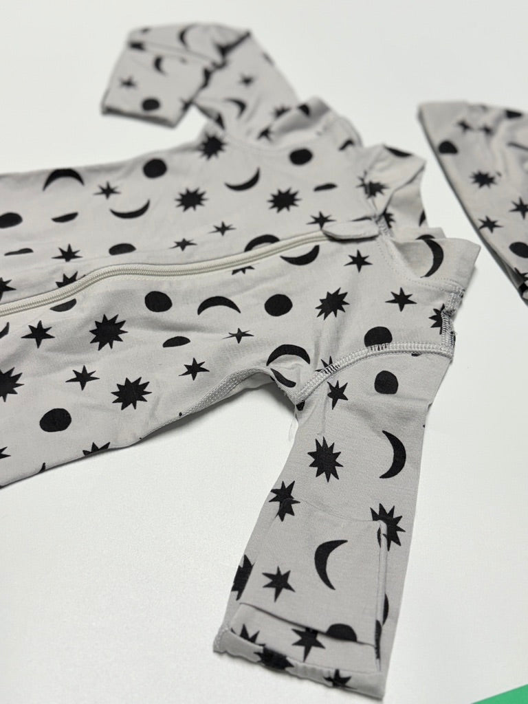 Hanna Andersson 0-3m Sleeper with Hat