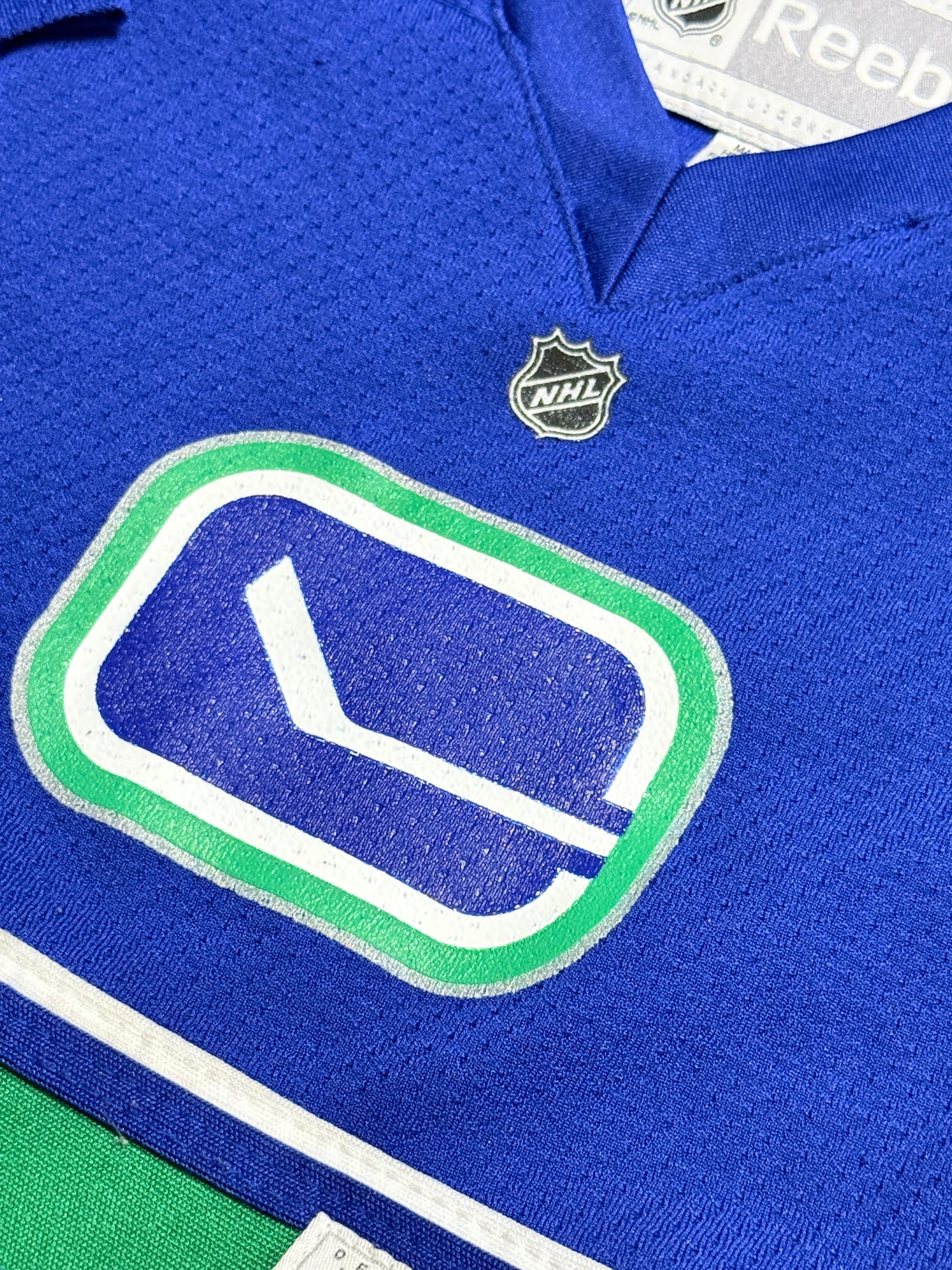 Canucks 12-24m