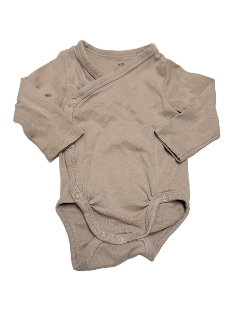 H&M Onesie Wrap 2-4m