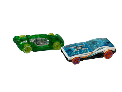 Lot de 2 Hot Wheels colorées