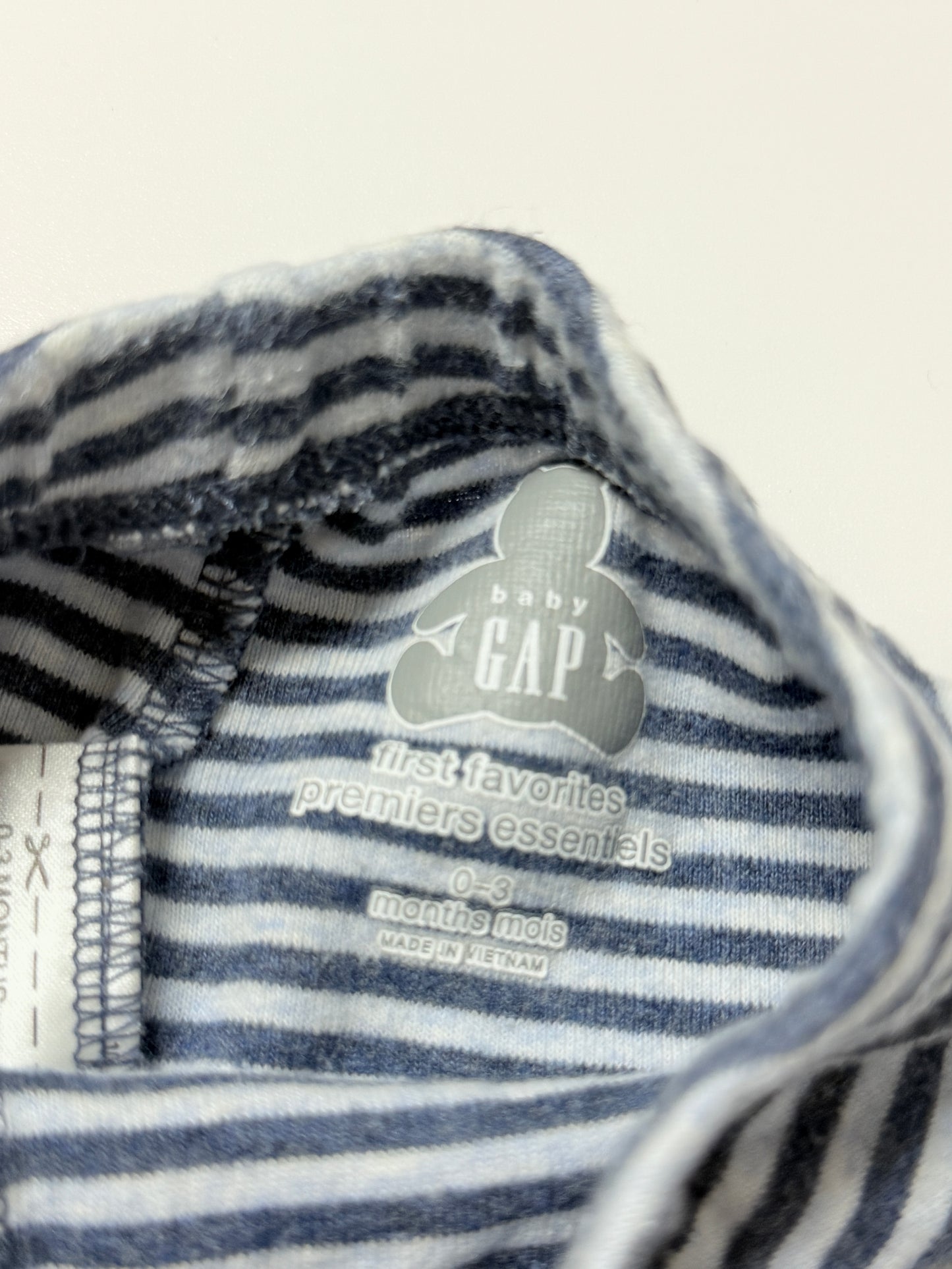 Gap Onesie and leggings 0-3m