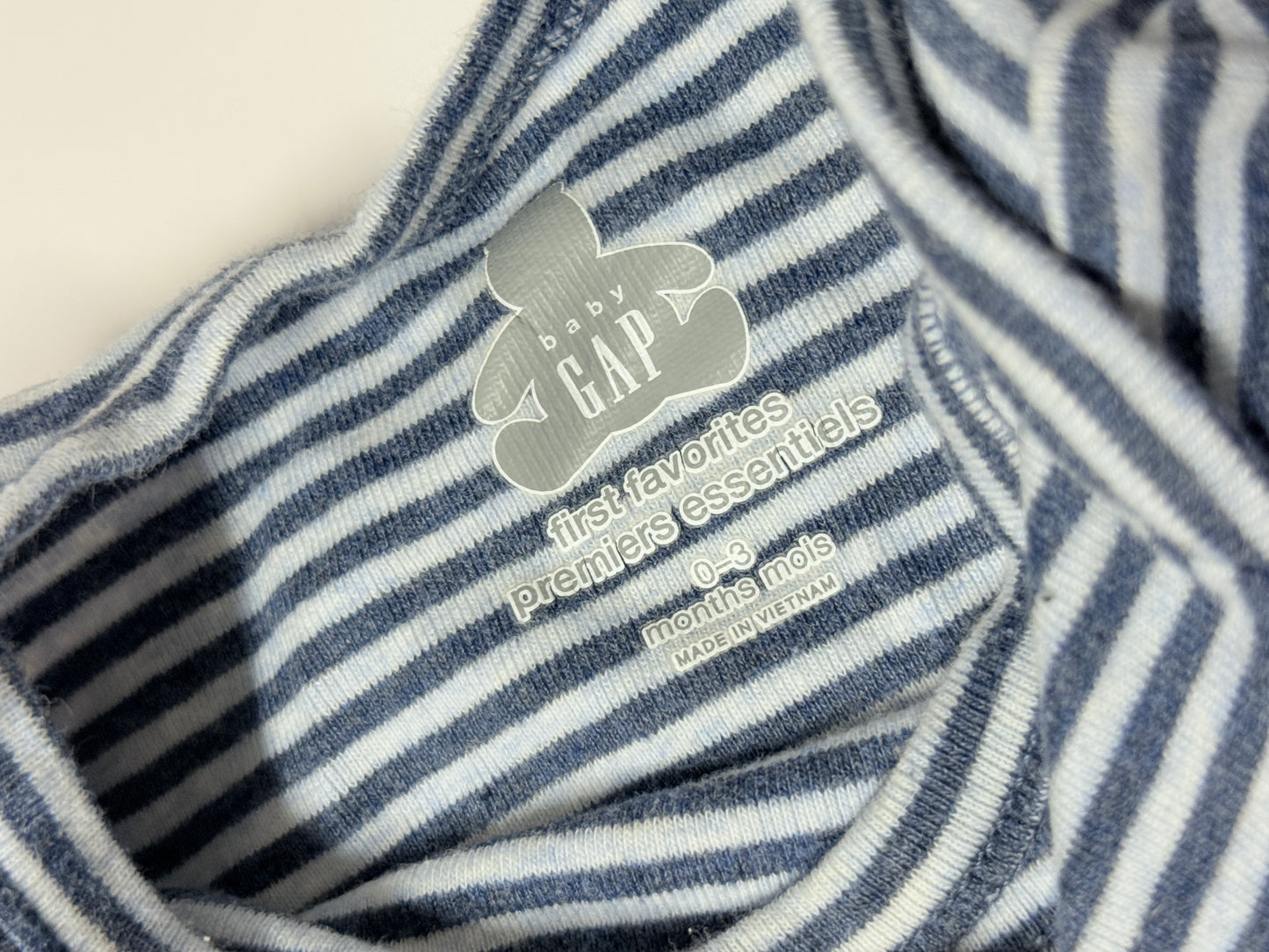 Gap Onesie and leggings 0-3m