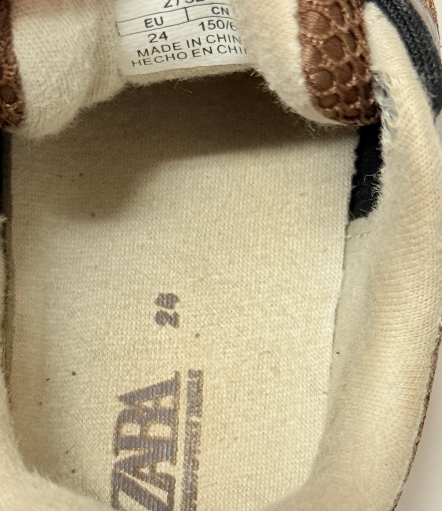 Zara EU24 = US8