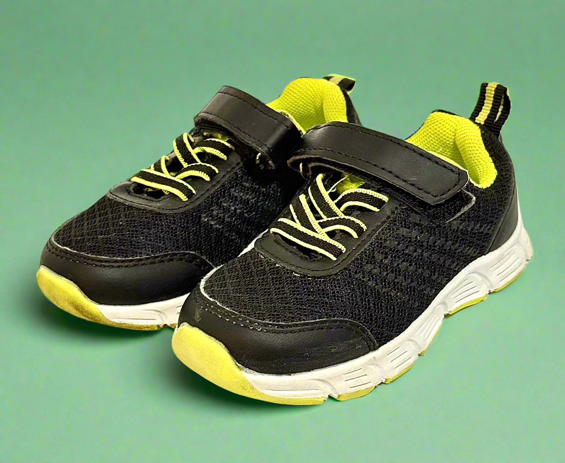 Athletic Works Shoes US6