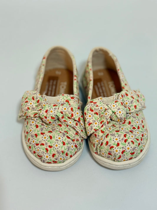 Floral Toms shoes 5c