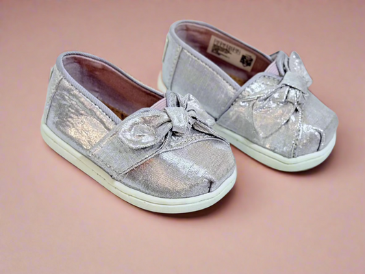 Toms Lilac purple shoes 4c
