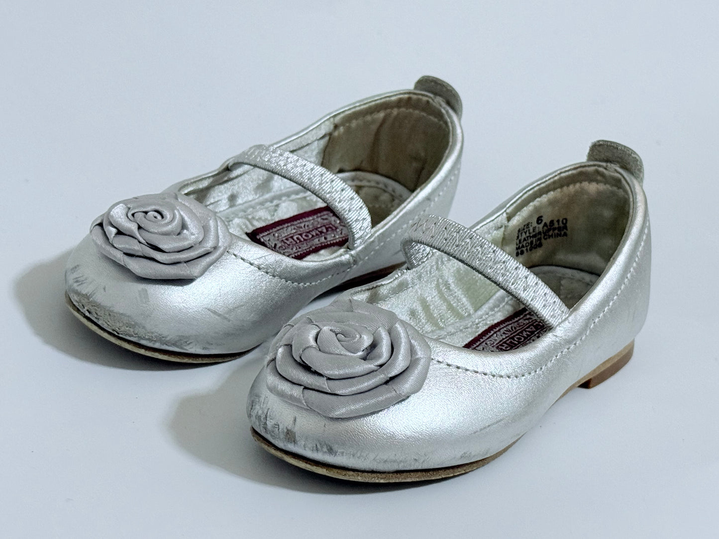 Lamour Slip on Shoes US6