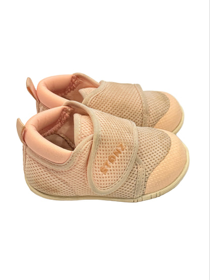 Stonz Shoes US6