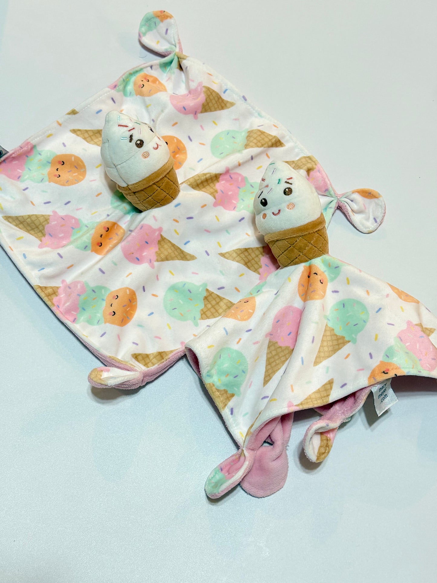 New Mary Myer Soothie Blanket Ice cream