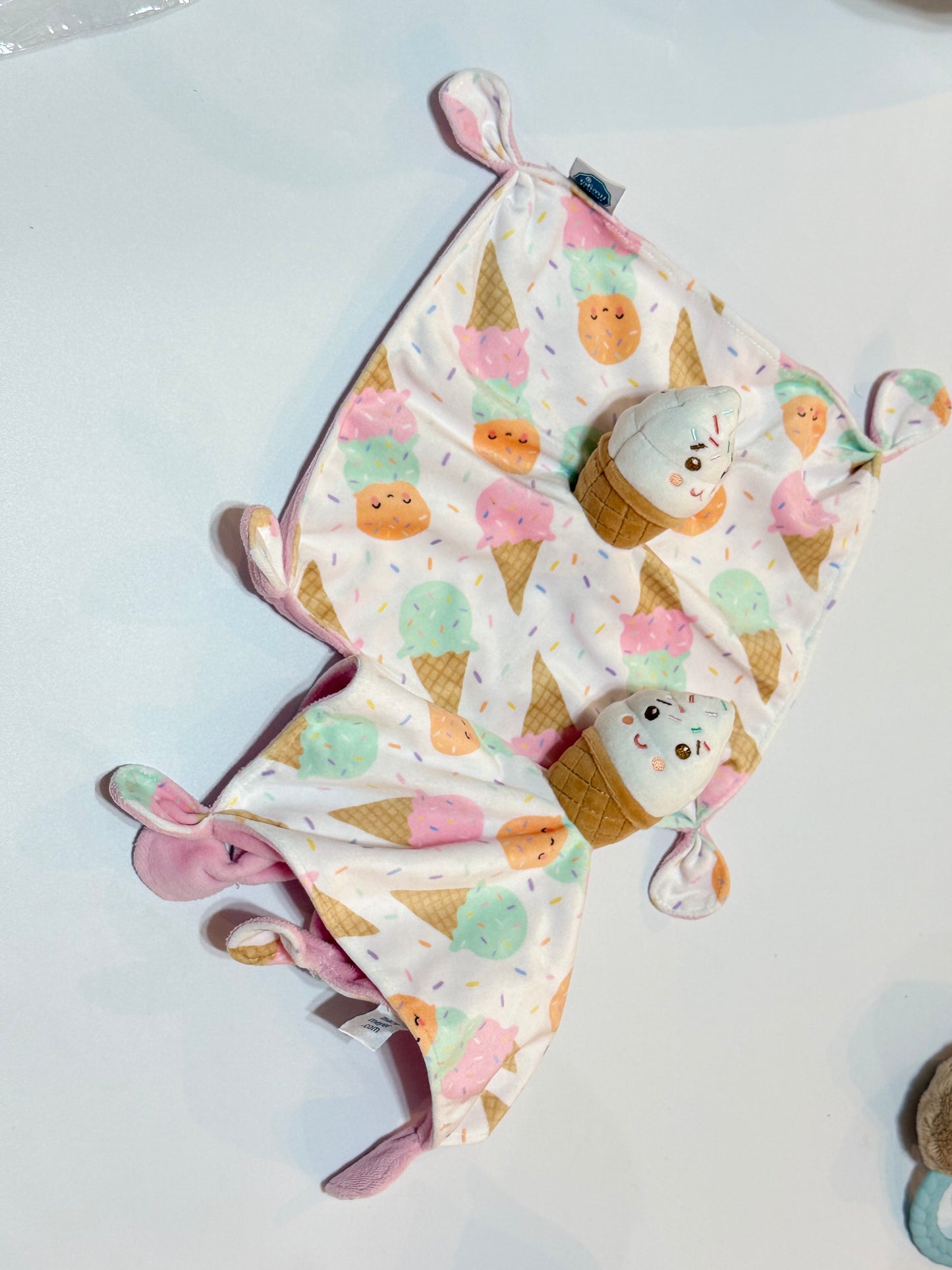 New Mary Myer Soothie Blanket Ice cream