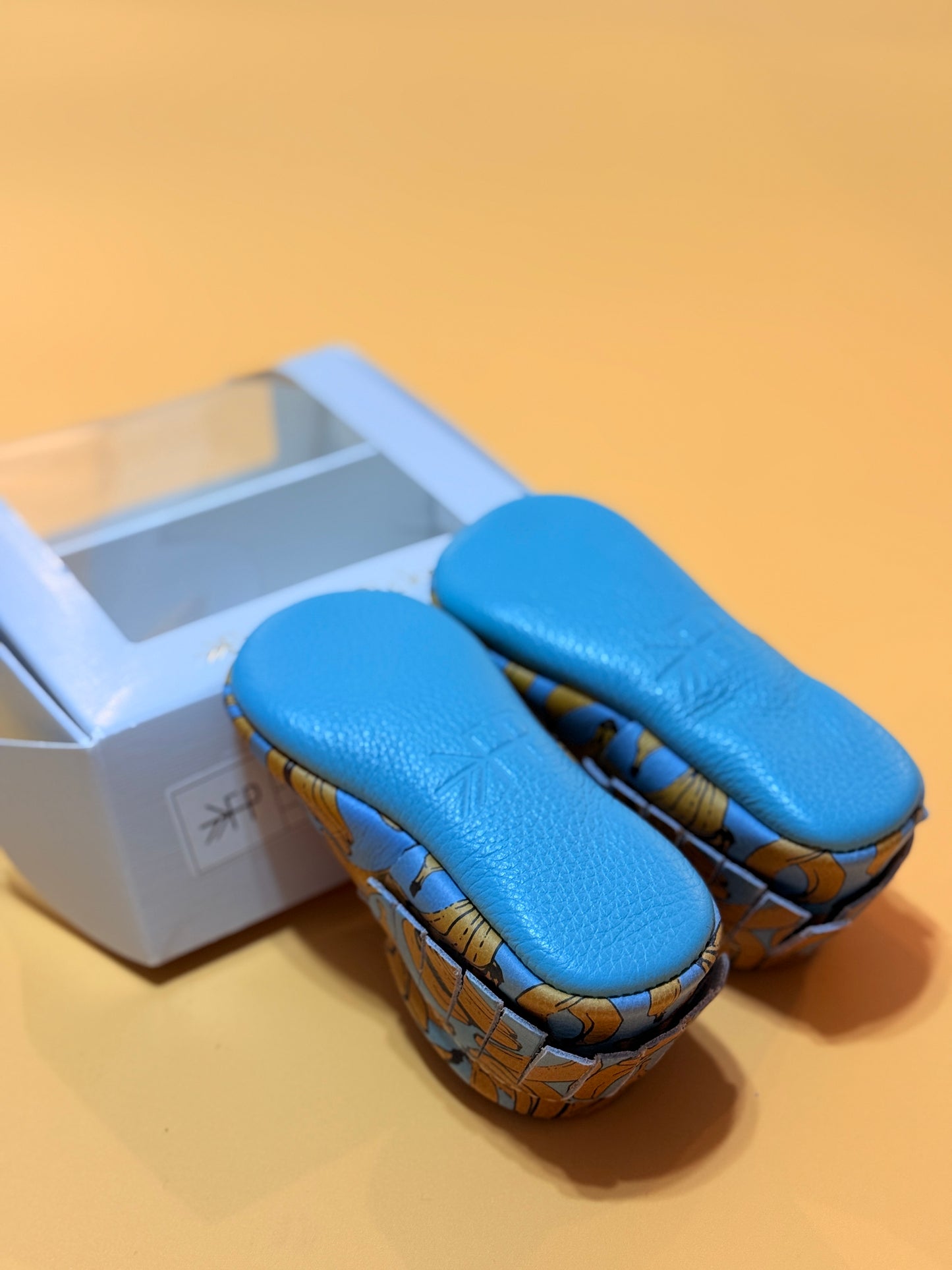 Freshly Picked Soft Sole Bananas size 5 NIB