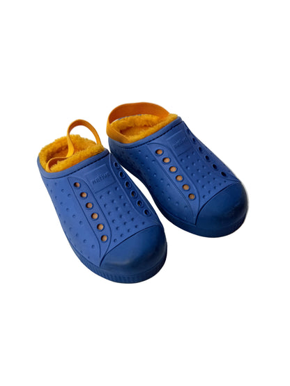 Native Jefferson Cozy Slip-On Blue Size C7