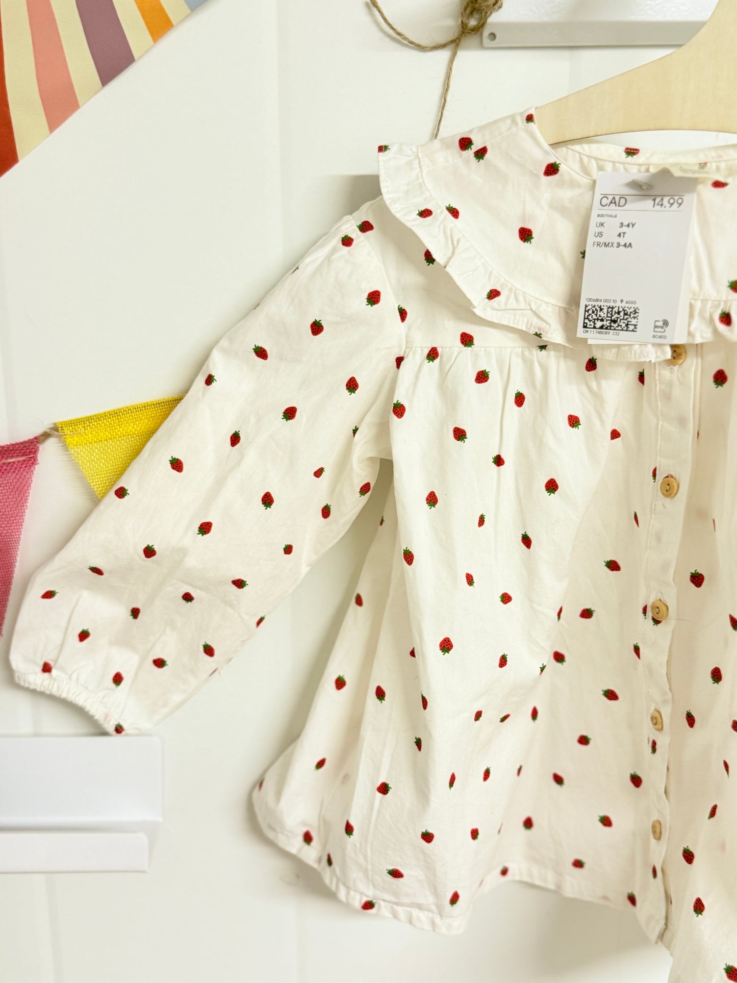 H&M strawberry Blouse 4t NWT