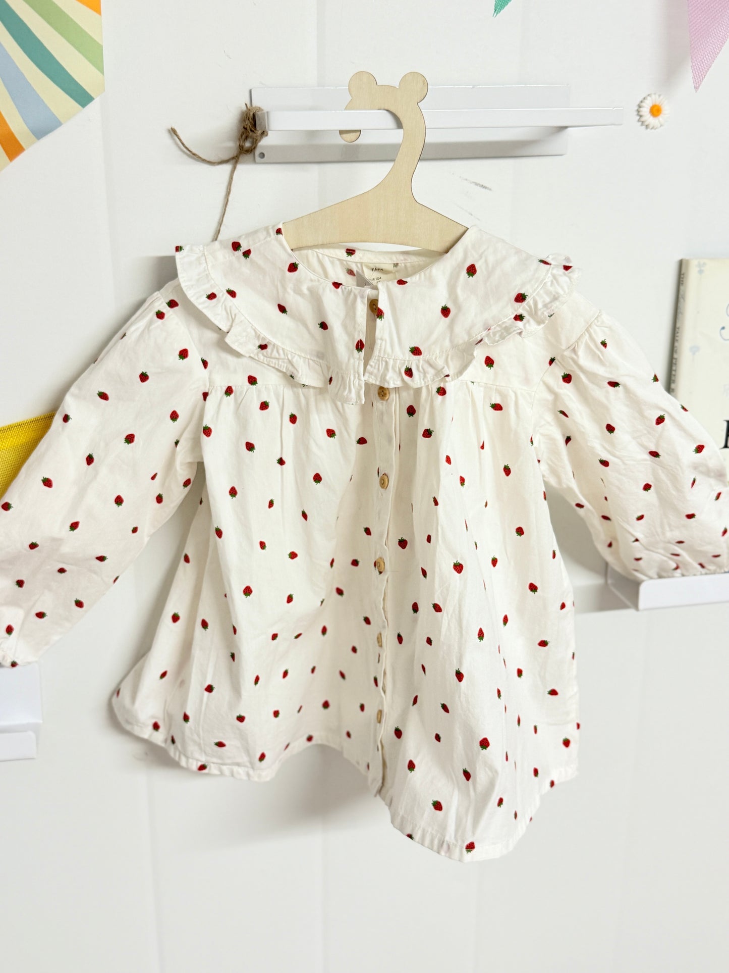 H&M strawberry Blouse 4t NWT