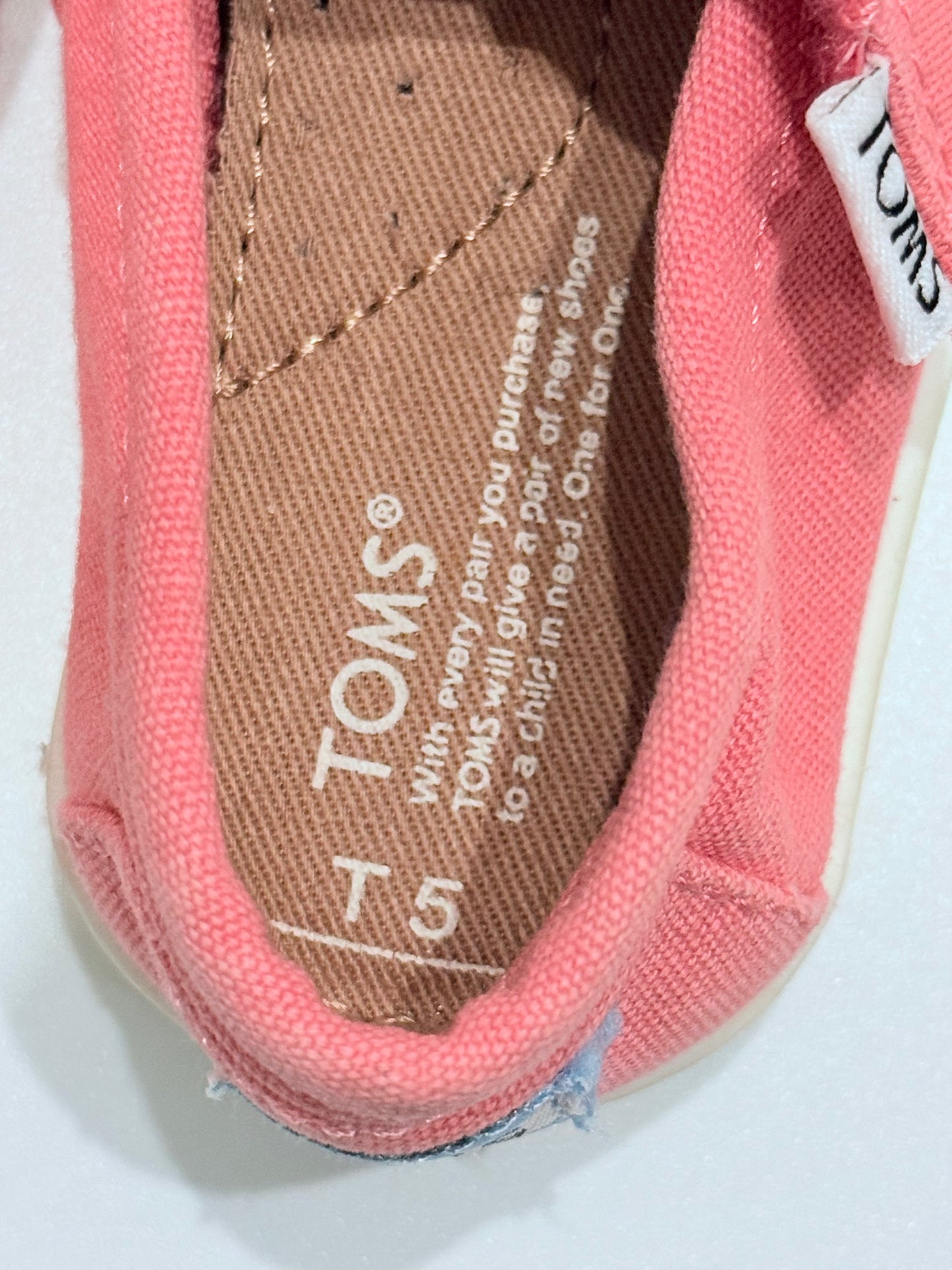 Toms Slip on Shoes T5