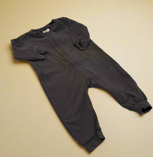 H&M light fleece Onesie 6-9m