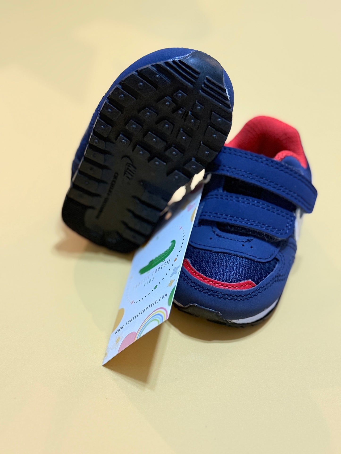 Nike Sneakers US 2C NEW