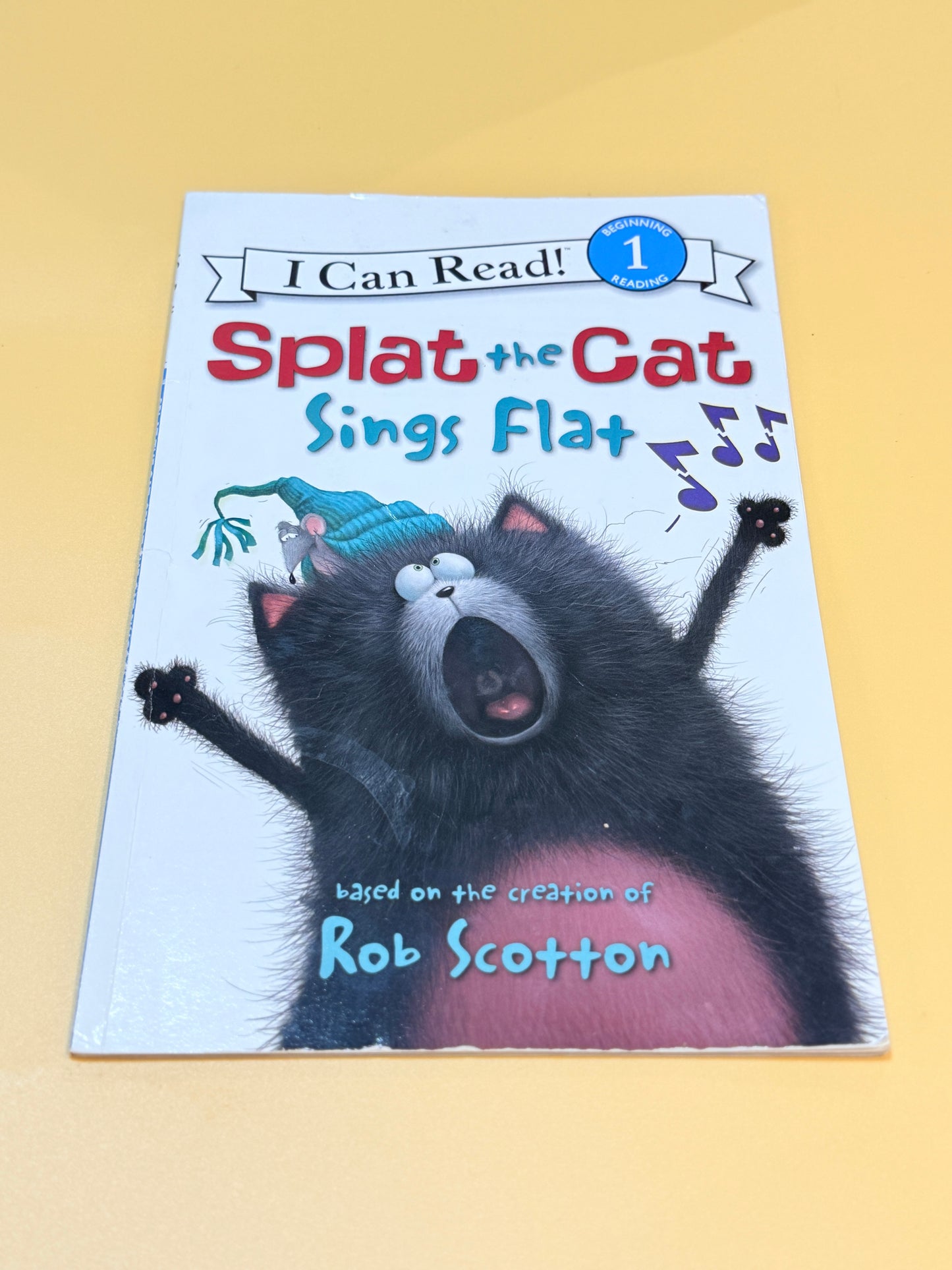 Splat the Cat sings Flat - Book