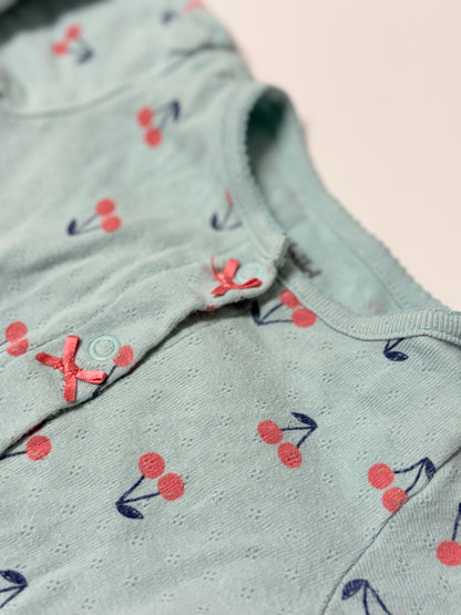 Grenouillère Carter's motif cerises 6-9 mois