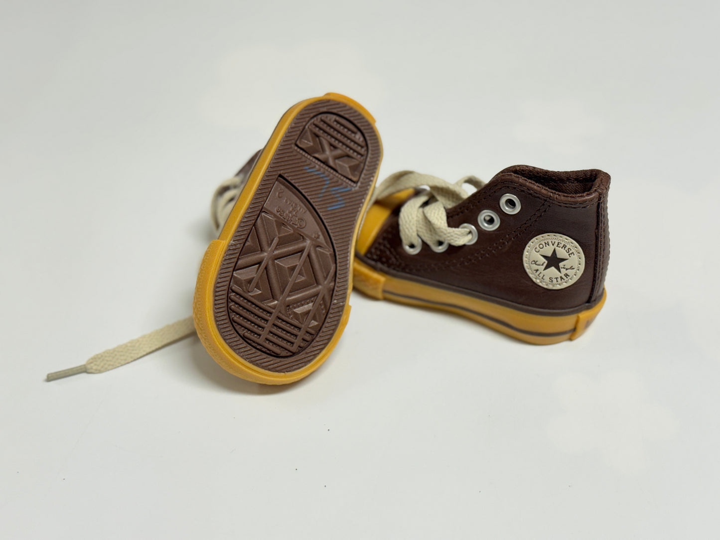 Infant Converse Leather US2